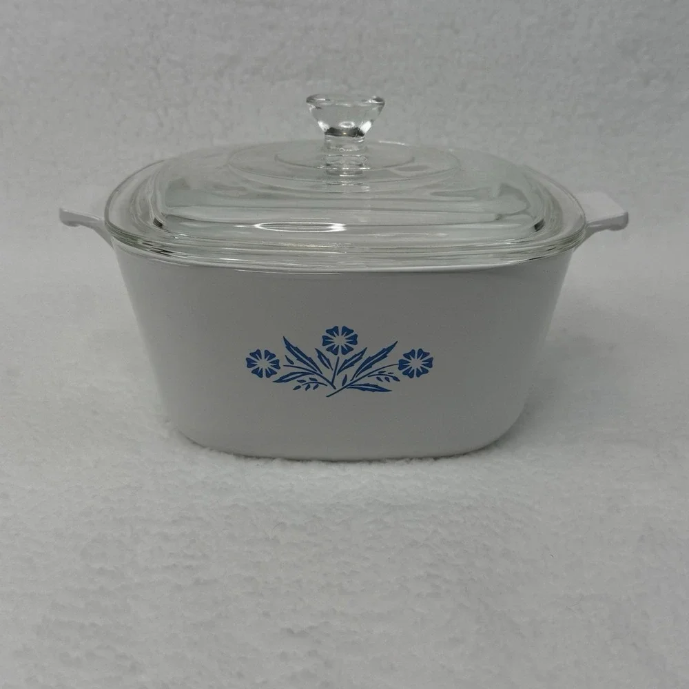Vintage Corning Ware Blue Cornflower Casserole Dish 1 3/4 Qt Lid E-22 USA Made